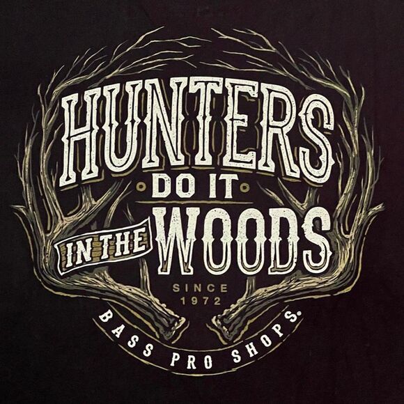 Bass Pro Shops ‘Hunters Do It In The Woods’ Black Graphic Tee Shirt / Size L - Picture 4 of 5